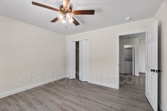 222 Brandon Cole Ct in Jackson, MO - Building Photo - Building Photo