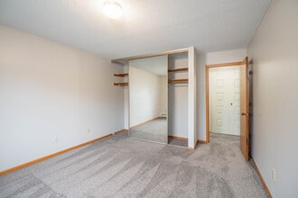 Brier Creek Apartments in Minnetonka, MN - Foto de edificio - Interior Photo