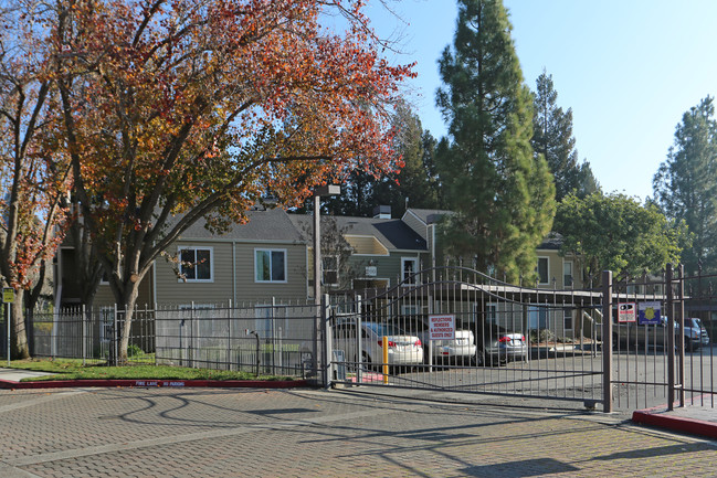 Reflections in San Ramon, CA - Foto de edificio - Building Photo