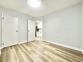 15 Ormond St S in Thorold, ON - Building Photo - Building Photo