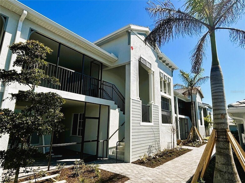 17440 Opal Sand Dr in Venice, FL - Building Photo