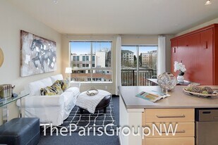 1420 E Pine St in Seattle, WA - Building Photo