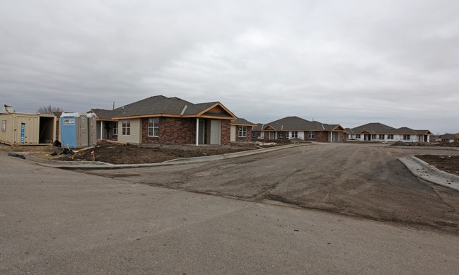 Bethel Estates of Gardner in Gardner, KS - Foto de edificio - Building Photo