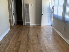 568 Durham St in El Cajon, CA - Foto de edificio - Building Photo