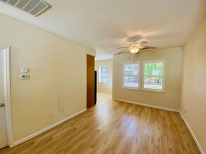 102 Hamlin Loop in Walnut Creek, CA - Building Photo - Building Photo