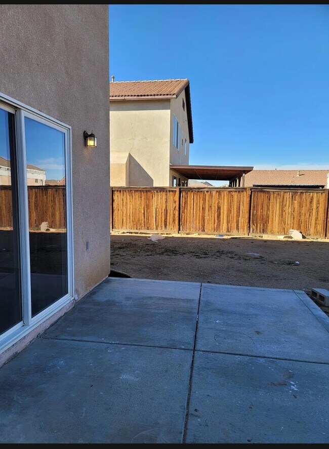 11666 English Ct in Adelanto, CA - Building Photo - Building Photo