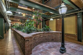 145 Canal St, Unit 5 in Shelton, CT - Building Photo - Building Photo