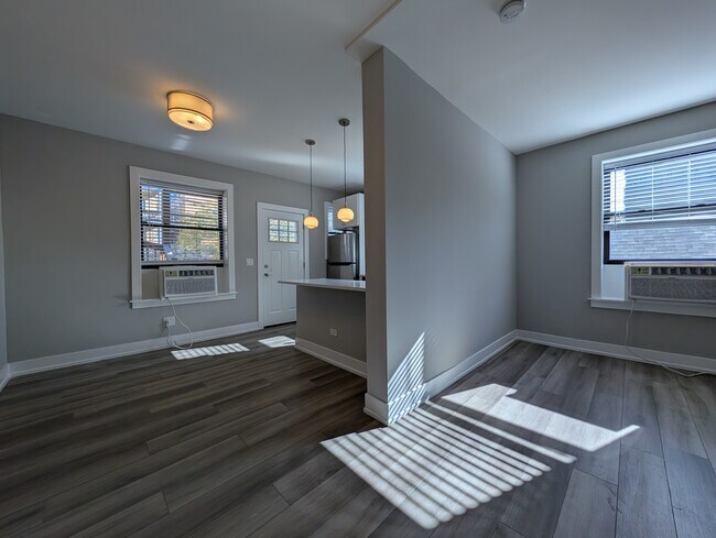 3935 N Janssen Ave, Unit 3941-1E