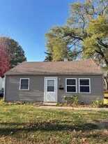 27 Winding Ln in Rantoul, IL - Building Photo