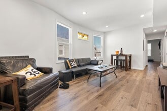 58 Wegman Pkwy in Jersey City, NJ - Building Photo - Building Photo