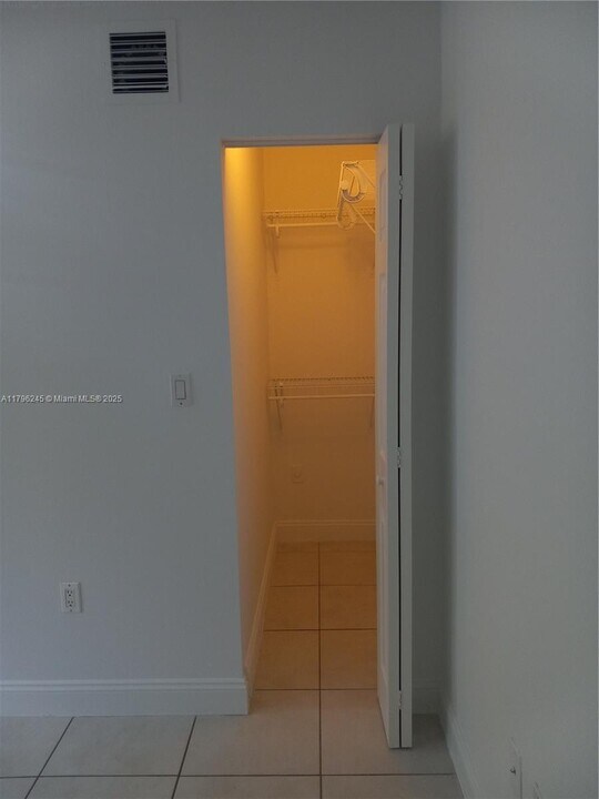 8275 SW 152nd Ave in Miami, FL - Building Photo