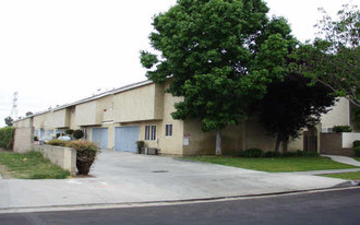 9040 Cedar St Apartments