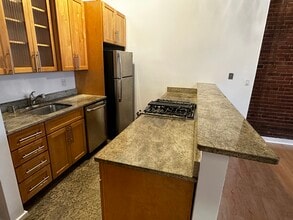 254 Friend St, Unit 254 Friend St. #1 in Boston, MA - Building Photo - Building Photo