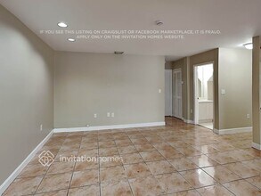 1121 NW 129th Pl in Miami, FL - Building Photo - Building Photo