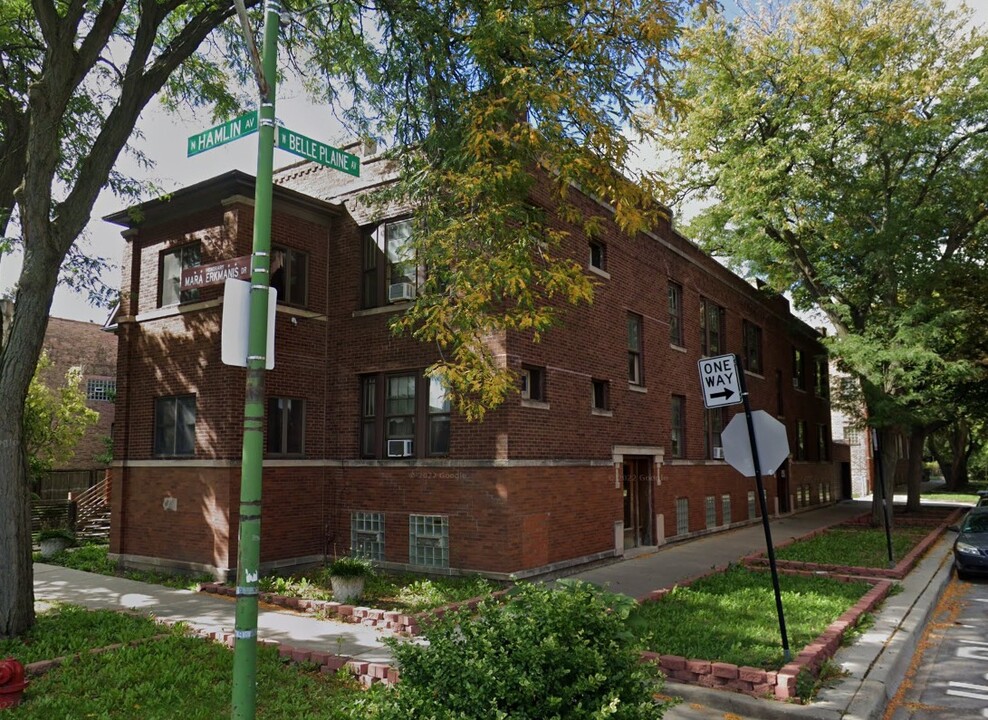 4056 N Hamlin Ave in Chicago, IL - Building Photo