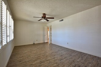 5012 46th St in Lubbock, TX - Building Photo - Building Photo