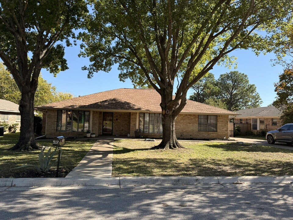 507 Crestview Dr in Grapevine, TX - Building Photo