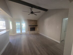 4911 Belle Ellen in San Antonio, TX - Building Photo - Building Photo