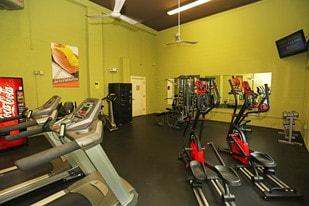 510 Main in East Haven, CT - Building Photo