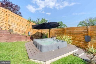 942 McKinley Rd in Arlington, VA - Building Photo - Building Photo