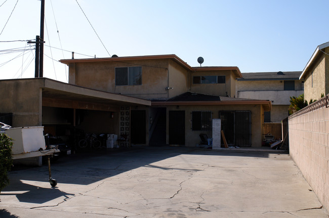 332 E Hyde Park Blvd in Inglewood, CA - Building Photo - Building Photo