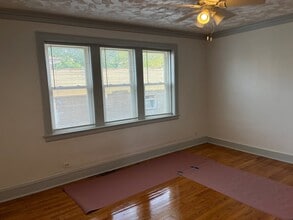 1206 N Laramie Ave in Chicago, IL - Building Photo - Building Photo