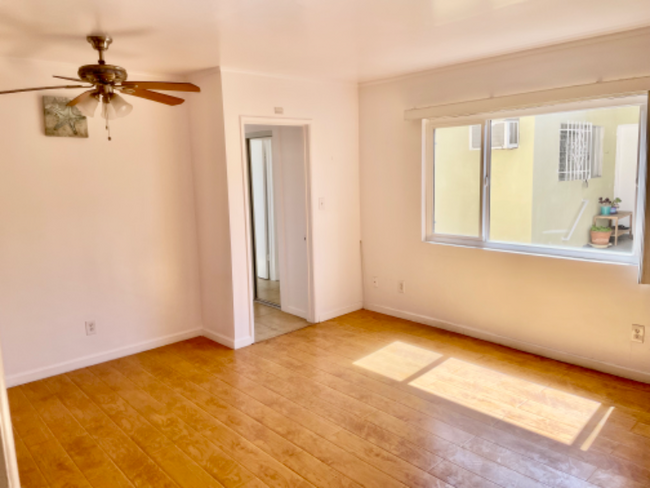 property at 933 6th St