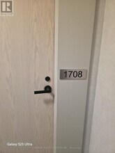 8 Interchange Wy in Vaughan, ON - Building Photo - Building Photo