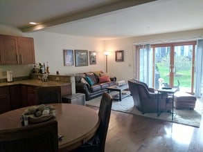 Fairfield Townhouses in Cedarburg, WI - Building Photo - Building Photo