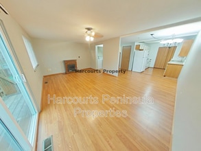 3807 Maple Ave in Bremerton, WA - Building Photo - Building Photo