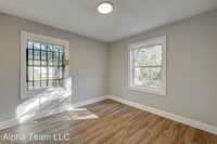 5102 Lyndhurst Dr photo'