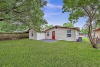 5414 Chennault Rd photo'