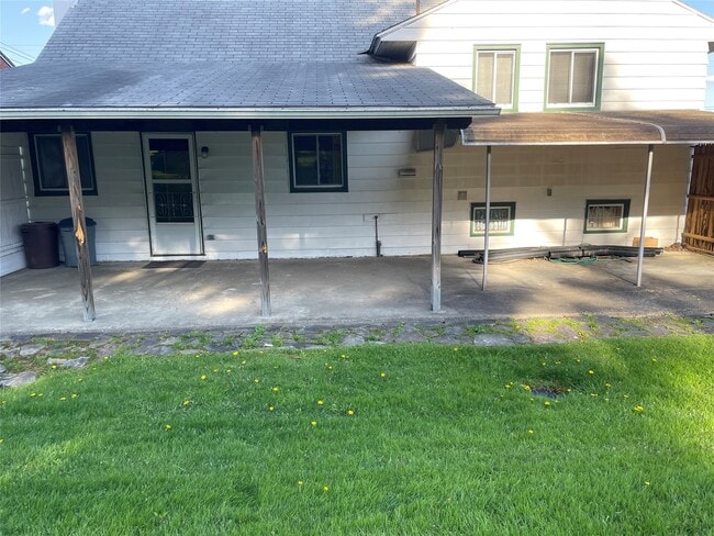 723 Prescott Ave in Endicott, NY - Building Photo - Building Photo