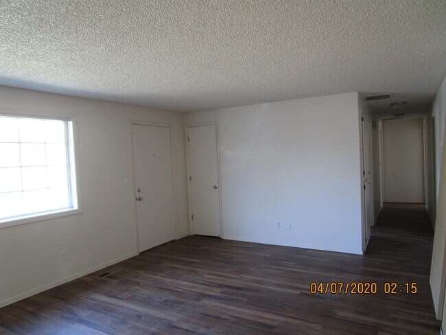 410 Olney St in Aumsville, OR - Building Photo - Building Photo