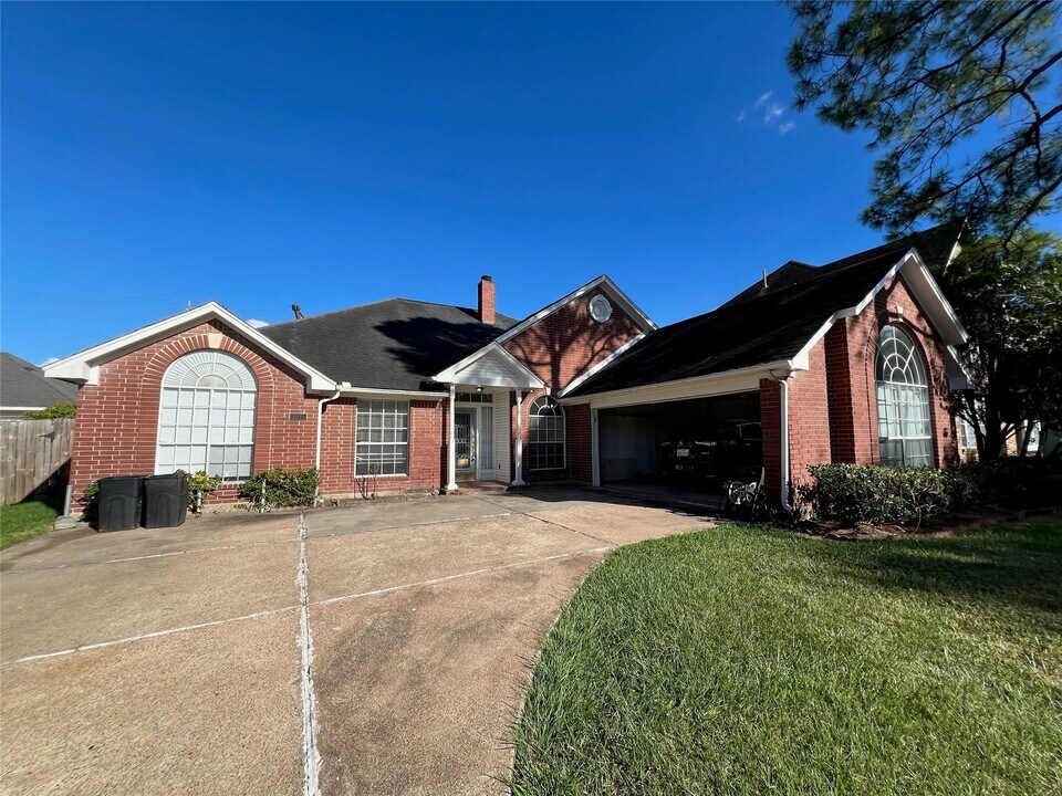 3311 Ashlock Dr in Houston, TX - Building Photo