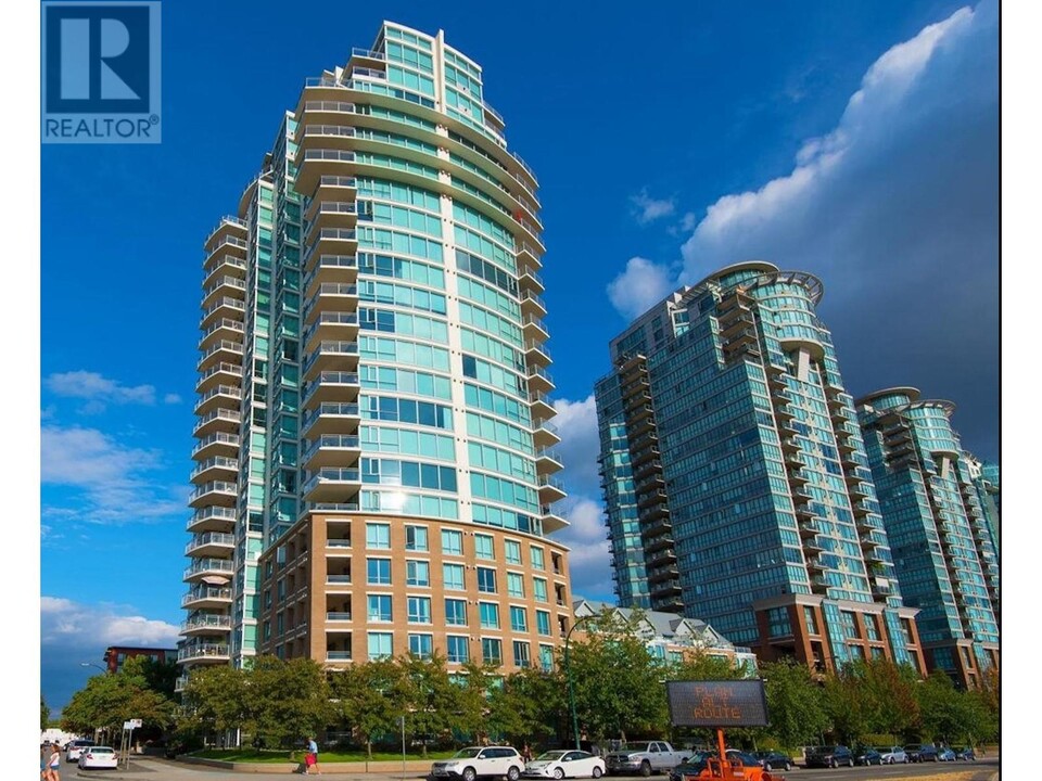 120 Milross Ave in Vancouver, BC - Building Photo