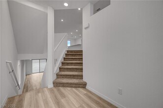 5767 Aurora Gale Ct in Las Vegas, NV - Building Photo - Building Photo