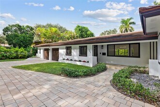 743 Aledo Ave in Coral Gables, FL - Building Photo - Building Photo