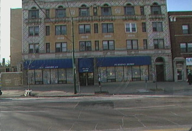 5448-5452 N Broadway St