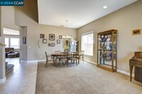 1900 Cinnamon Ridge Dr, Unit 1F in Oakley, CA - Building Photo - Building Photo