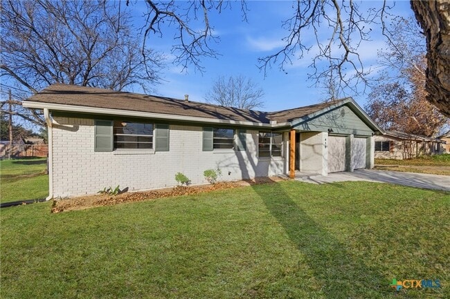 410 State Hwy 95 in Ltl Rvr Acad, TX - Building Photo - Building Photo