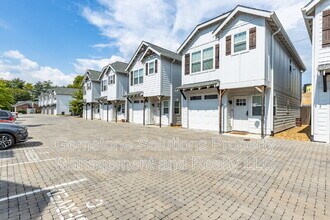 300 Stewarts Ferry Pike in Nashville, TN - Foto de edificio - Building Photo