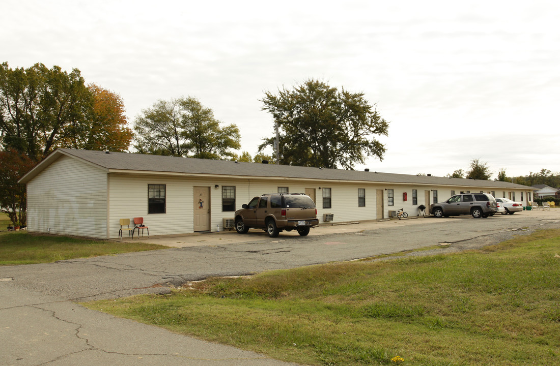 South Donaghey Apartments in Conway, AR - Foto de edificio