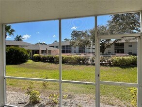 1302 Derbyshire Ct in Naples, FL - Building Photo - Building Photo