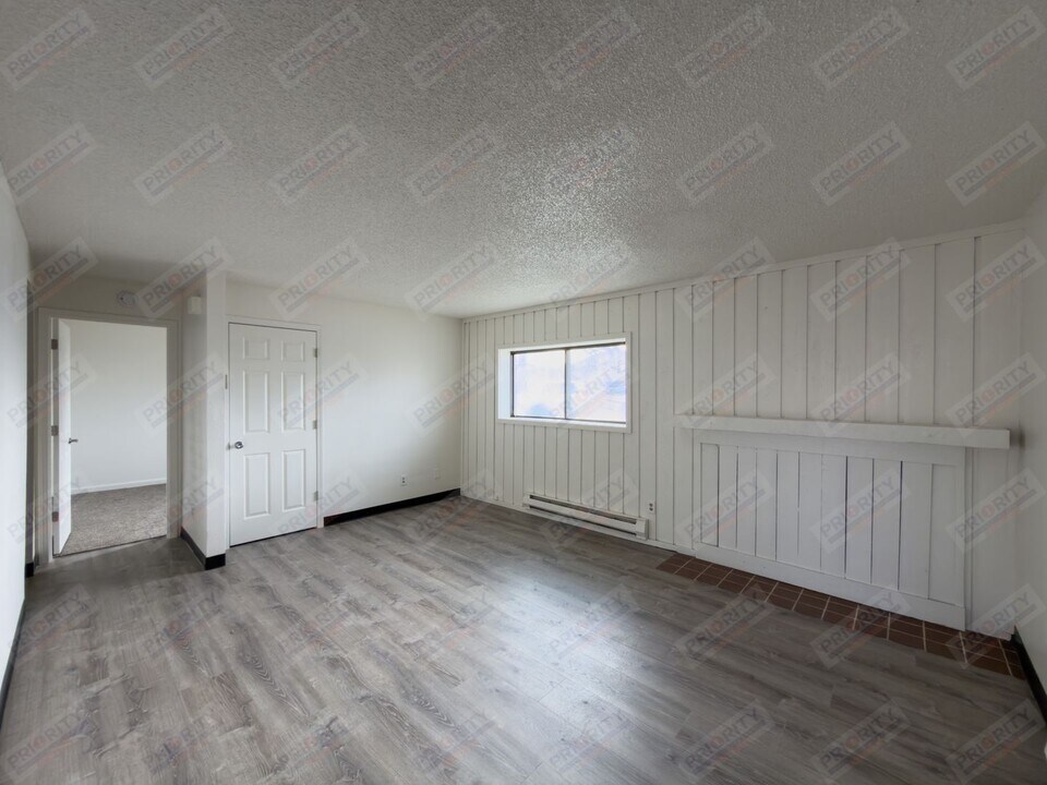 1307 Eagles Nest Cir in Gillette, WY - Building Photo