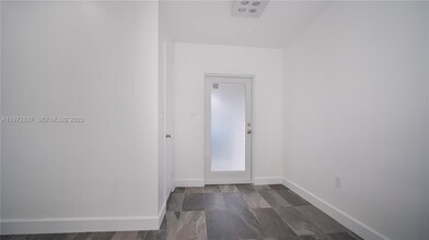 11690 SW 81st Rd in Pinecrest, FL - Building Photo - Building Photo