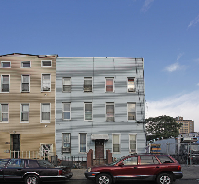 1507 Gates Ave in Brooklyn, NY - Building Photo - Building Photo