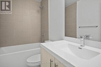 286 Main St in Toronto, ON - Building Photo - Building Photo