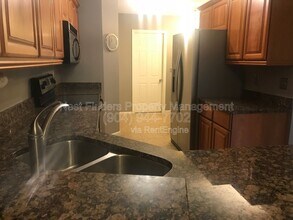 7623 Baymeadows Cir W in Jacksonville, FL - Building Photo - Building Photo