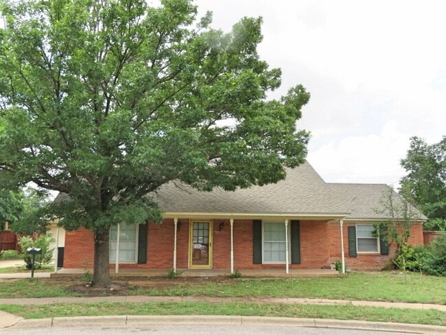 property at 5018 14th St